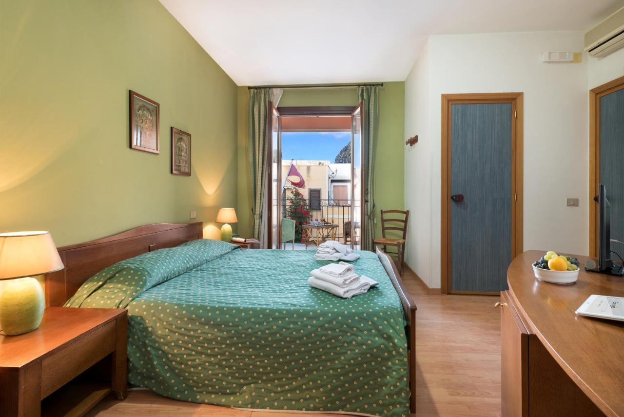 Hotel Halimeda ซานวิโต โลคาโป ภายนอก รูปภาพ